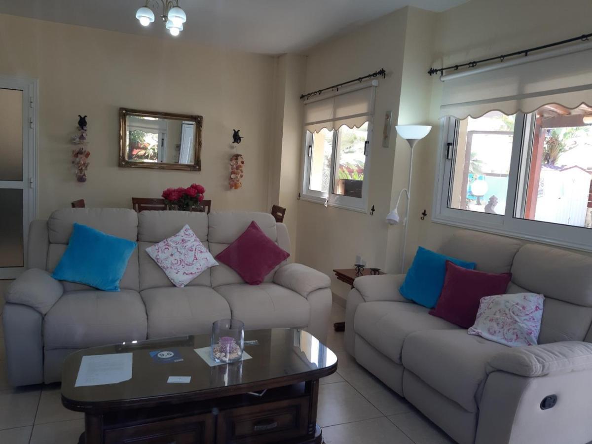 Carolyn Villa Ayia Napa Exterior foto